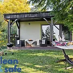 Resort Arenda Apartamenty&domki Caloroczne *
