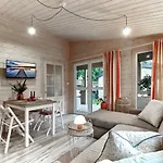 Arenda Apartamenty&domki Caloroczne Sierakow (Greater Poland)