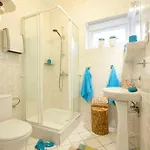 Arenda Apartamenty&domki Caloroczne *