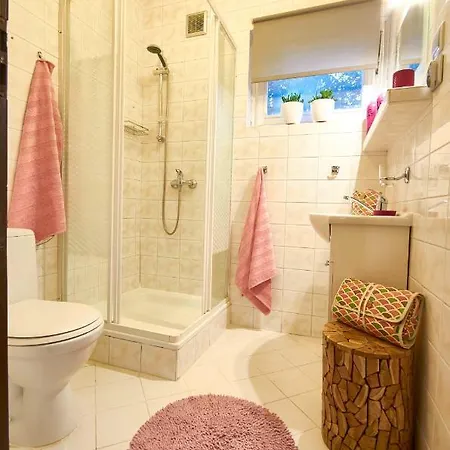 Arenda Apartamenty&domki Caloroczne