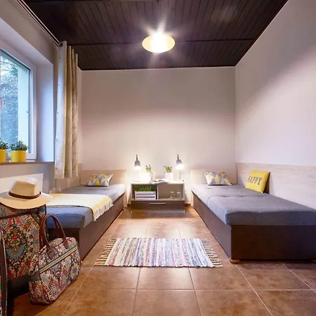 Arenda Apartamenty&domki Caloroczne *