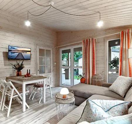 Arenda Apartamenty&domki Caloroczne שראקוף