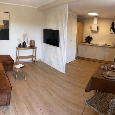 Arenda Apartamenty&domki Caloroczne *