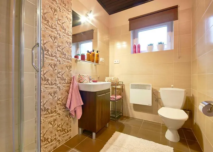 Resort Arenda Apartamenty&domki Caloroczne Sierakow (Greater Poland)