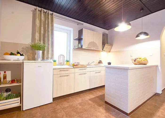 Resort Arenda Apartamenty&domki Caloroczne Sierakow (Greater Poland)