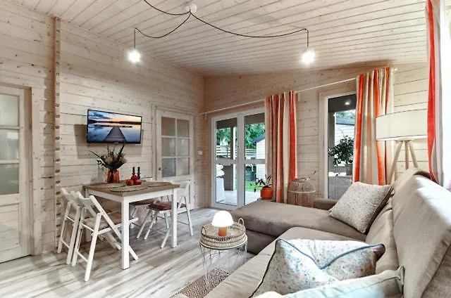 Arenda Apartamenty&domki Caloroczne Sierakow (Greater Poland)