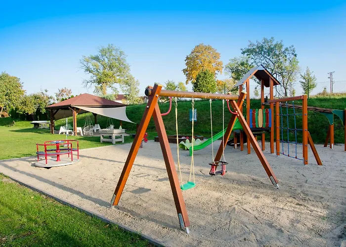 Resort Arenda Apartamenty&domki Caloroczne *